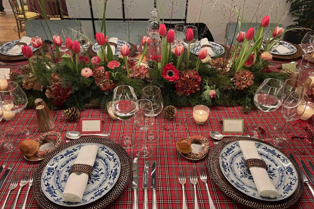 Brown rattan napkin rings - Image 3