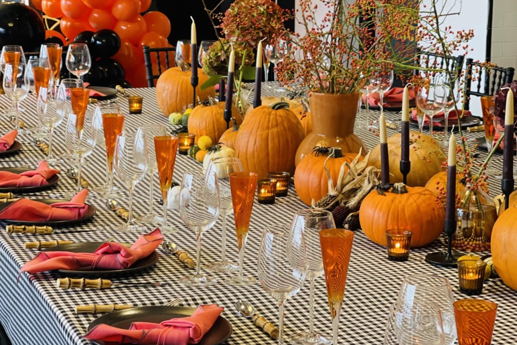 Orange & green champagne glasses - Image 1