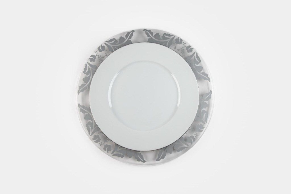 Grey flower charger - Image 1