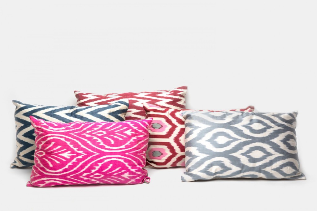 Pink Ikat pillows - Image 4