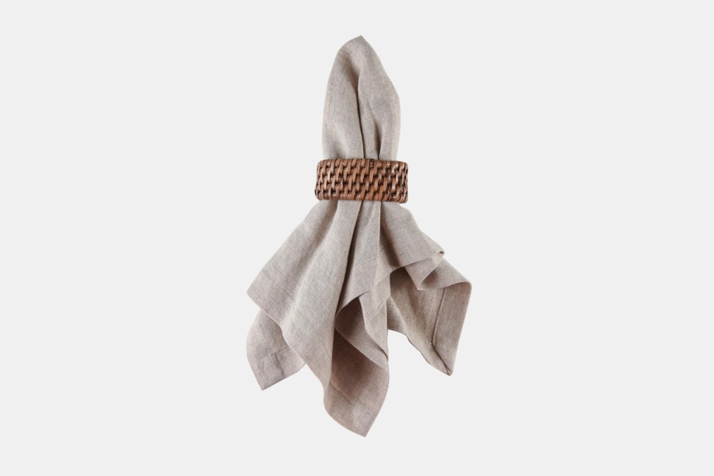 Natural rattan napkin rings - Image 4