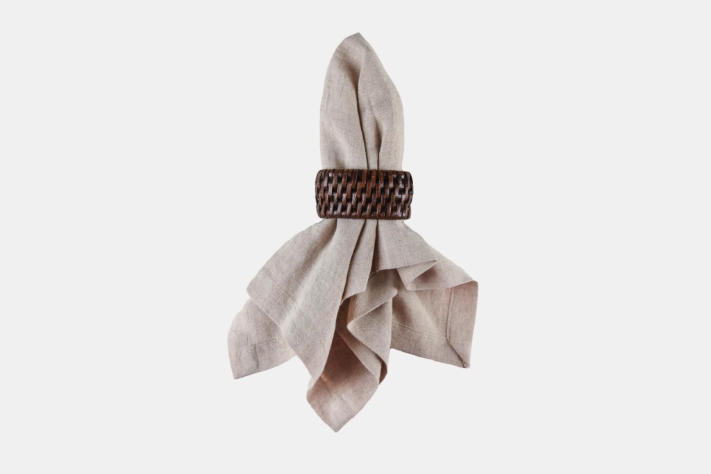 Brown rattan napkin rings - Image 1