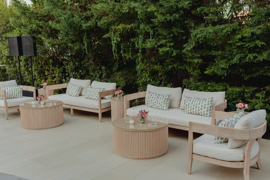 Wooden sofa - Image 0