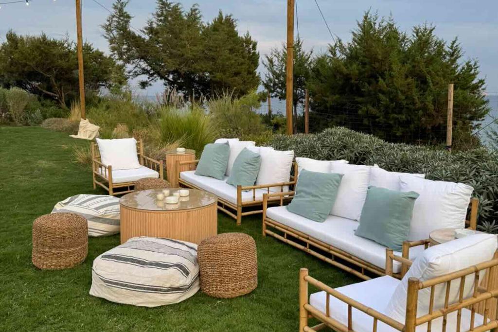 Mint green linen pillows - Image 4